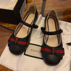 Size 9 Gucci shoes